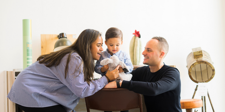 De bedenker van Mini Miles ontwikkelen originele, unieke en nuttige kraamkado's. De milestone krasposters als geboorteposters zijn perfect voor op elke babykamer.